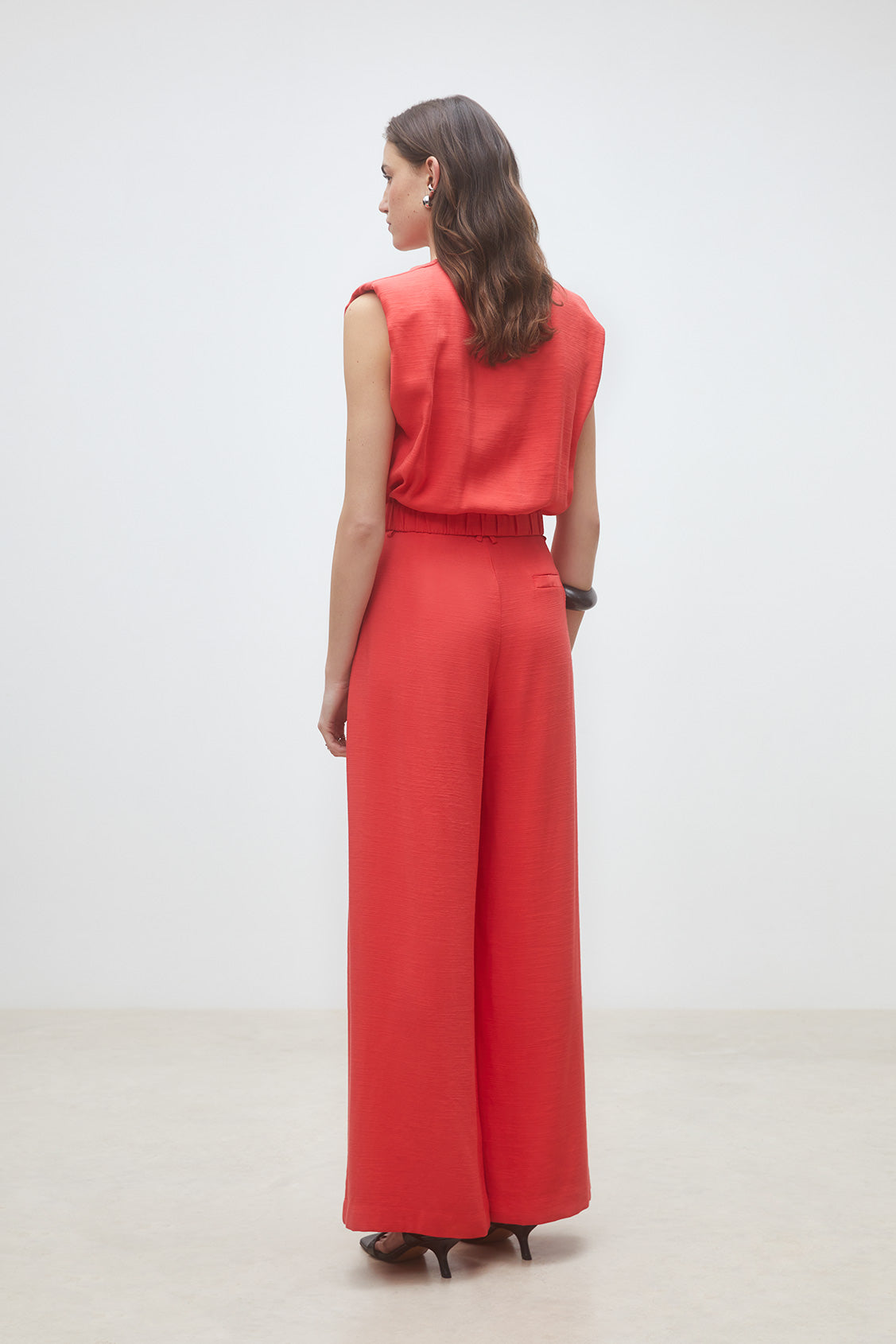 Julio Pant — view 3