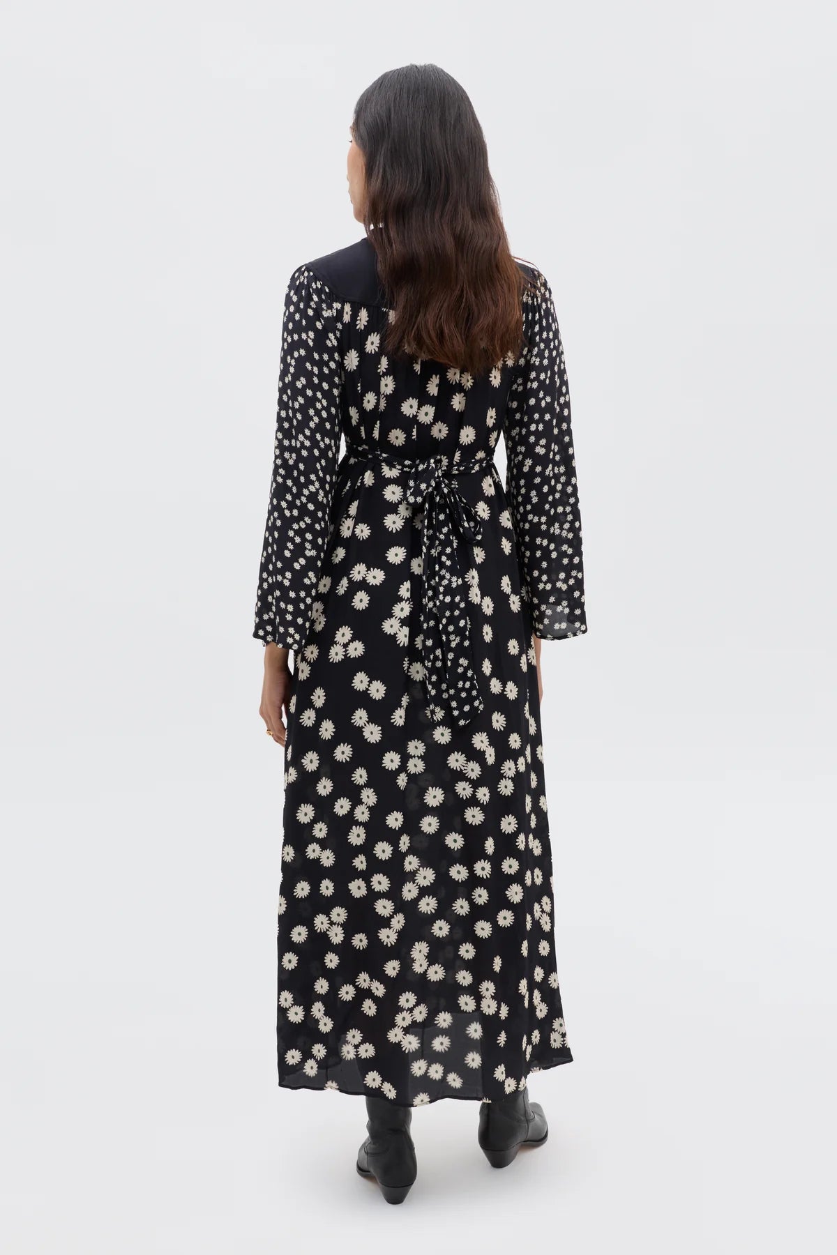Anela Midi Dress in Daisy Mix Black — view 3