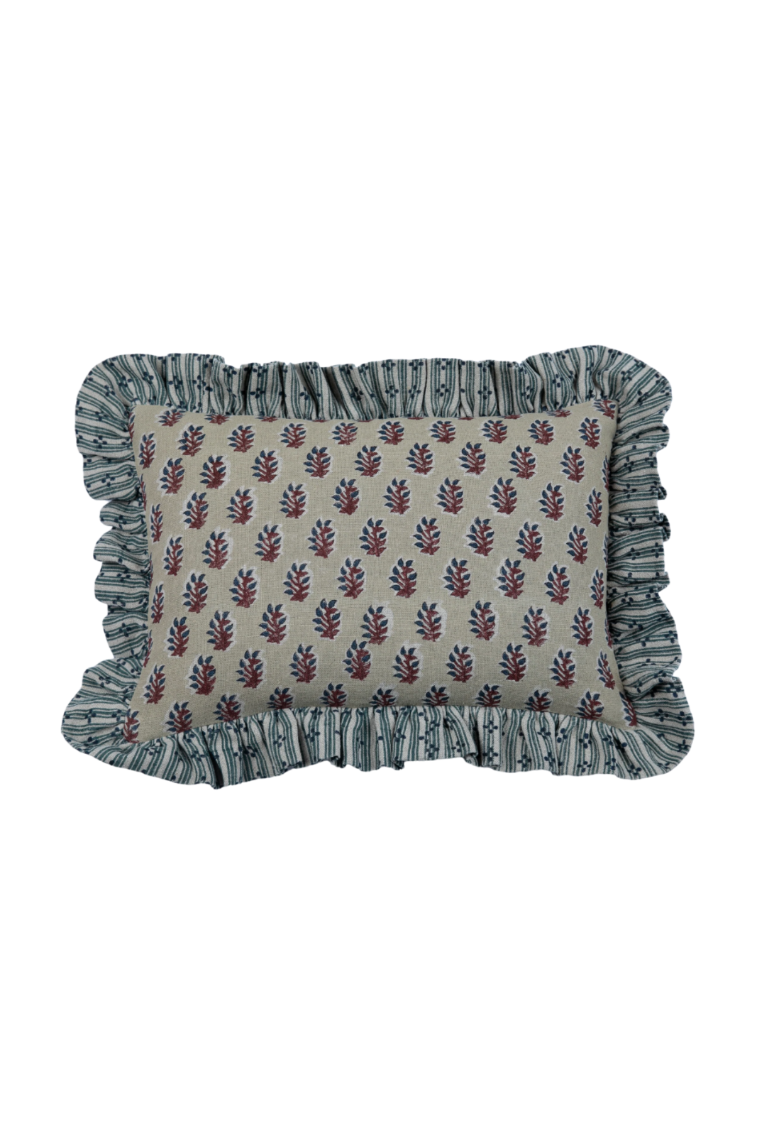Decorative pillow with leaf pattern and ruffled边缘 on a beige background