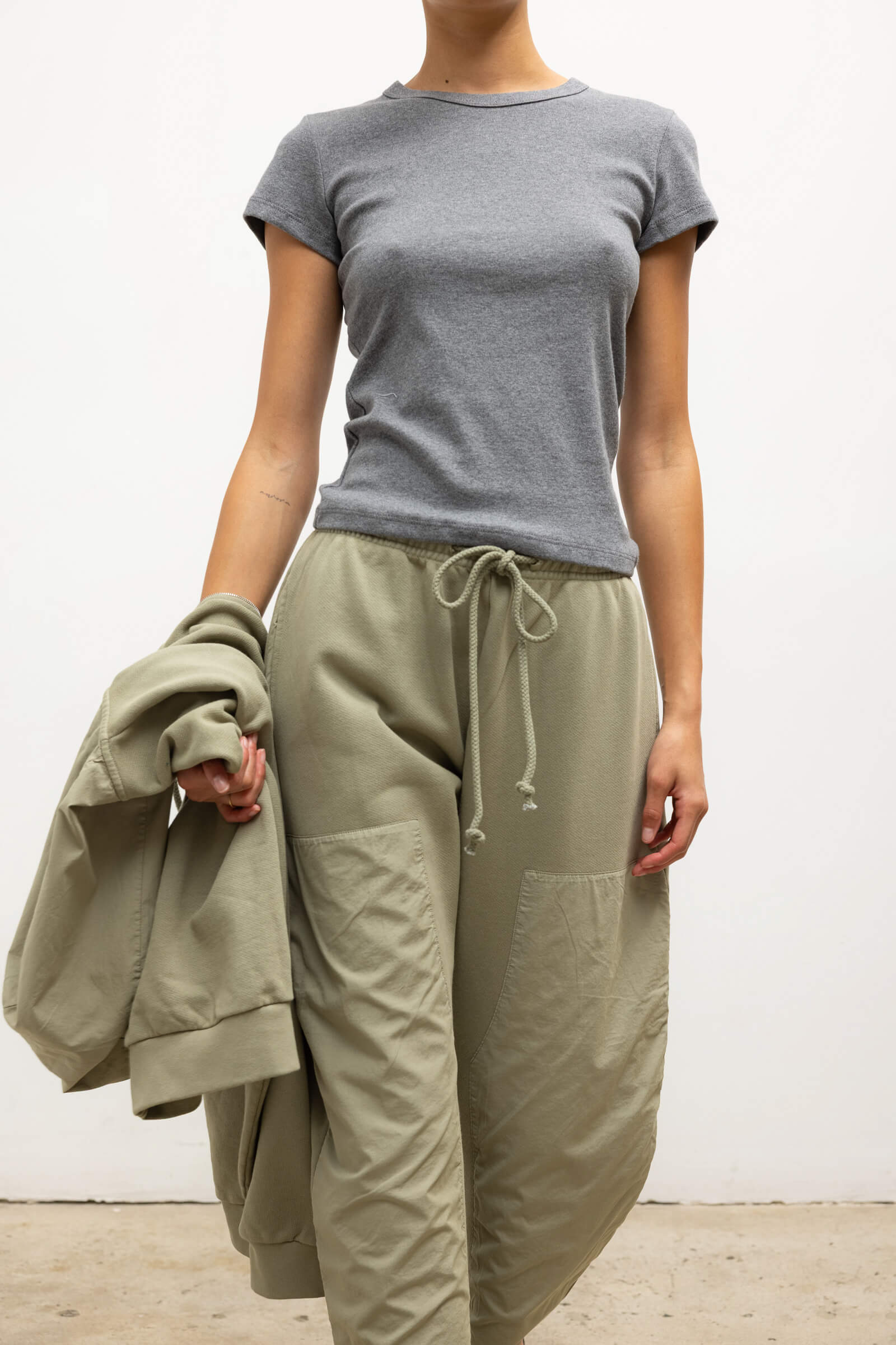 Nando Slim Fit Tee in Granite