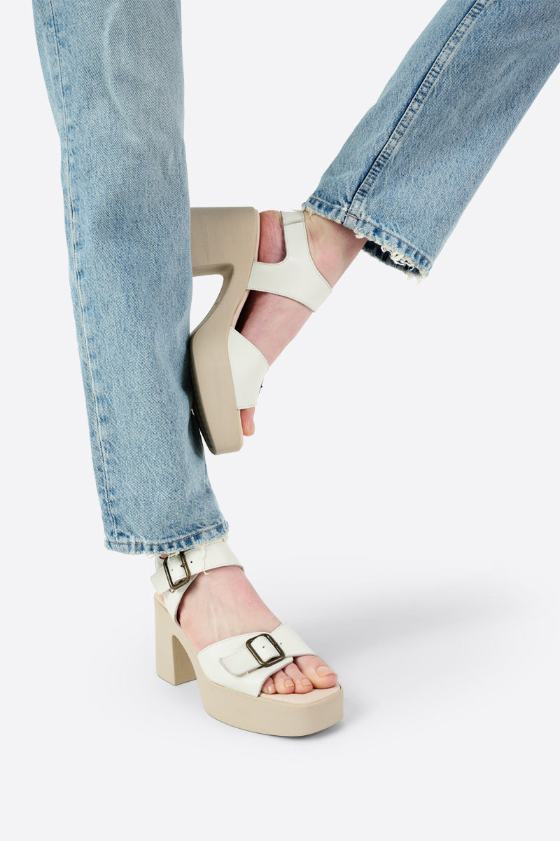 Margo Heel in Clouds — view 4