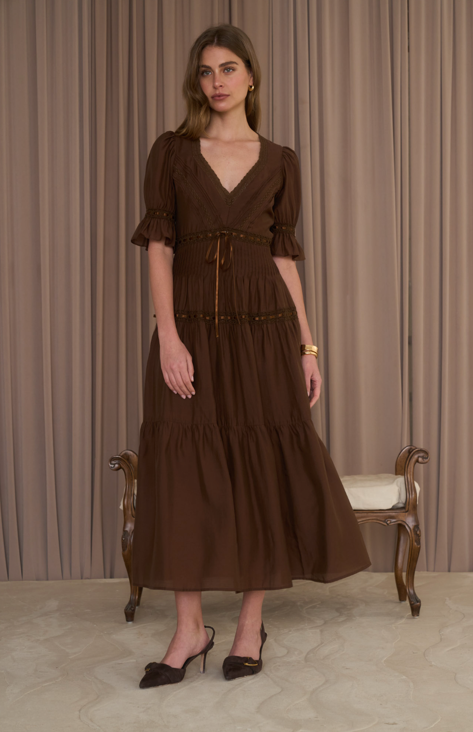 Sweetheart Neck Tiered Lace Trim Midi Dress in Chocolate