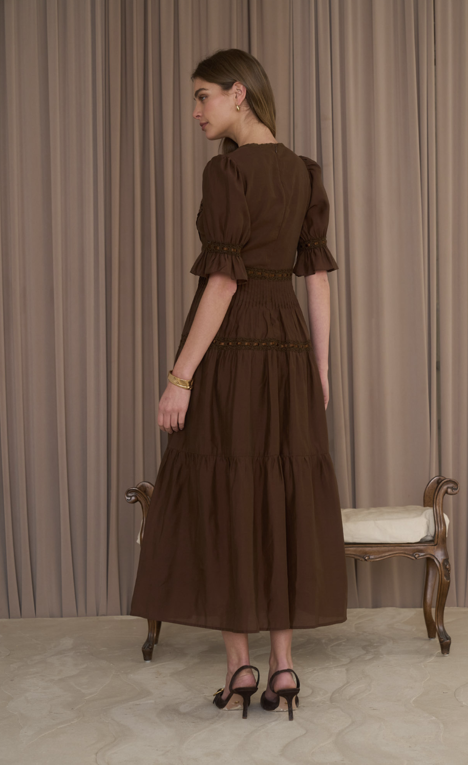 Sweetheart Neck Tiered Lace Trim Midi Dress in Chocolate