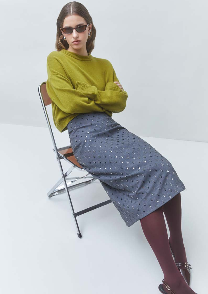 Follow Beaded Midi Skirt in Gris