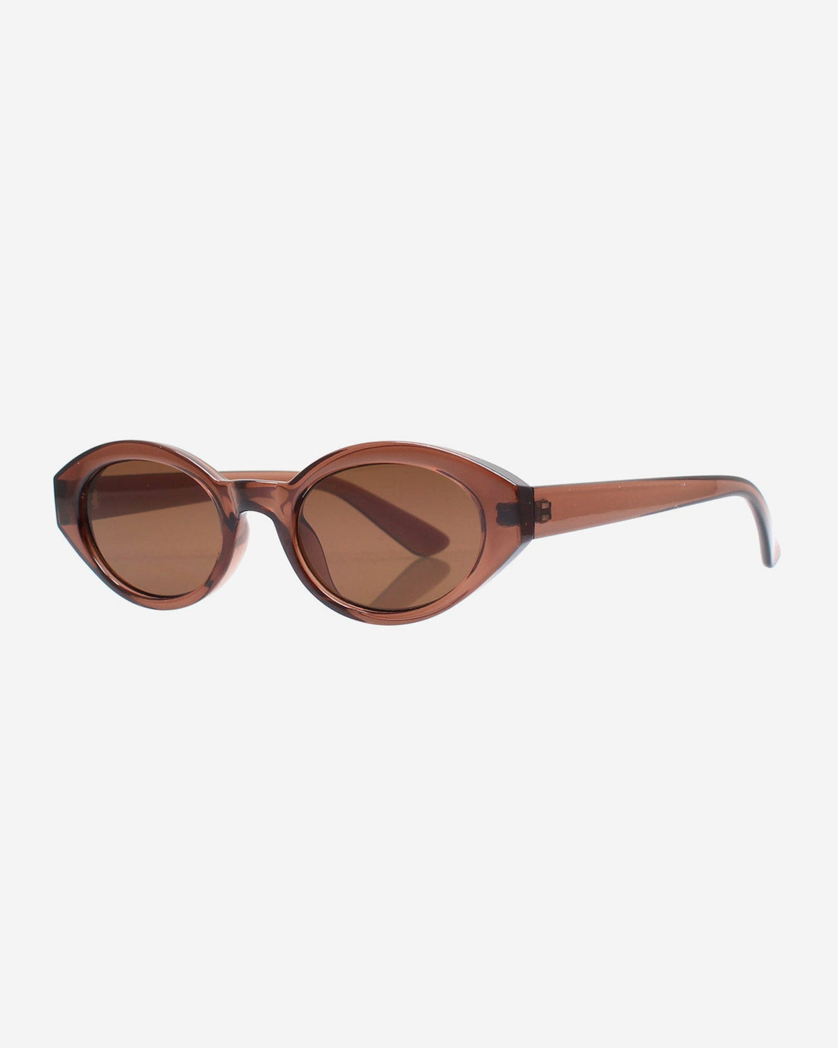 The Demi Sunglasses in Mocca — angle