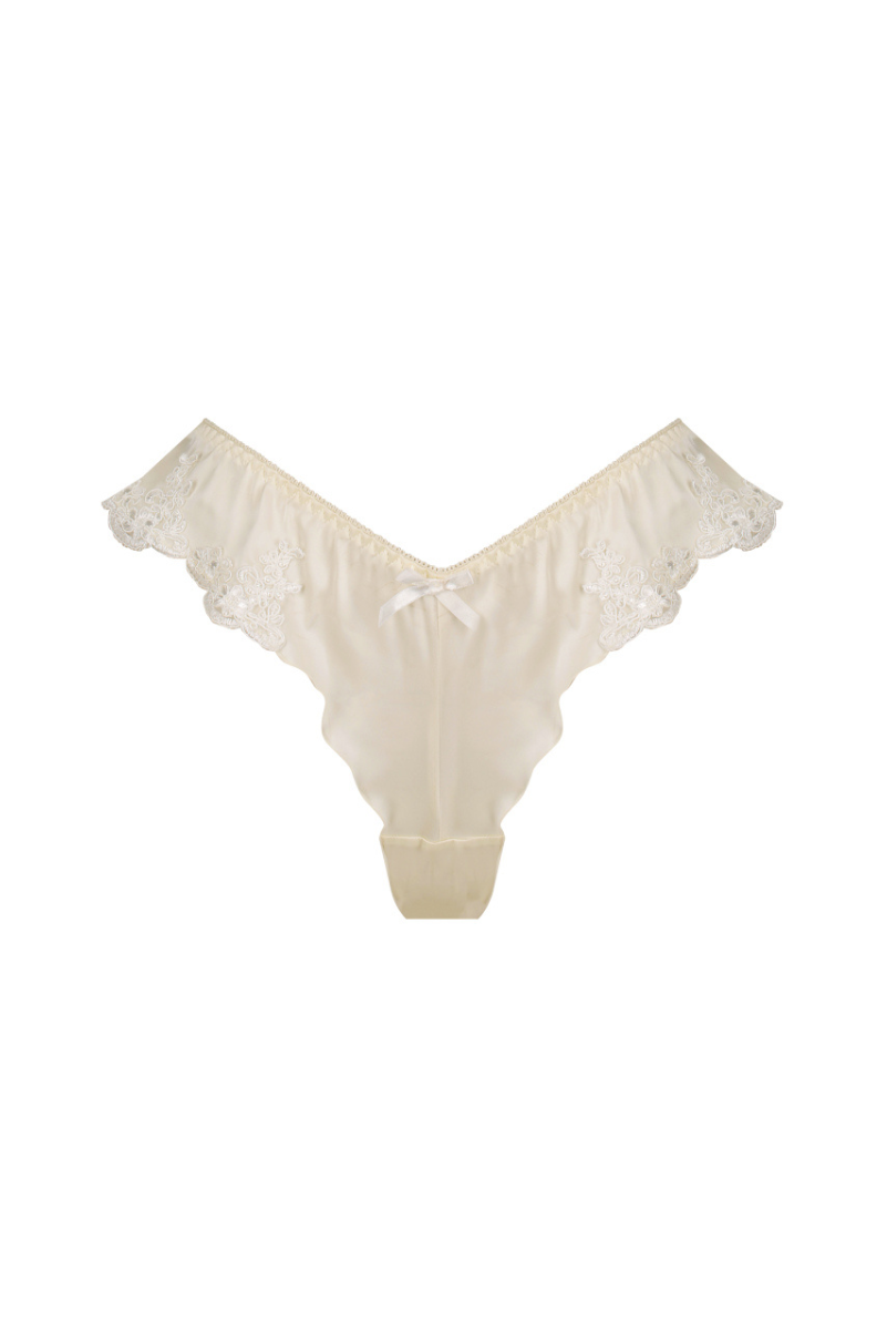 Jean Knicker in Antique