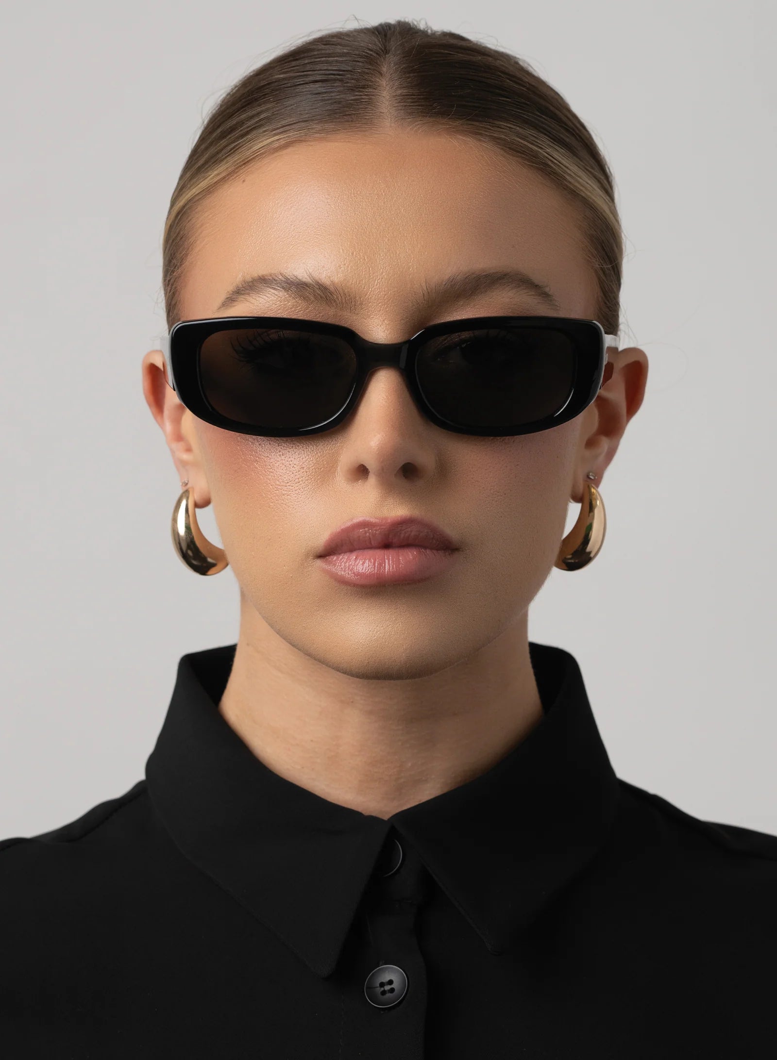 Backstreet Sunglasses in Black/Smoke