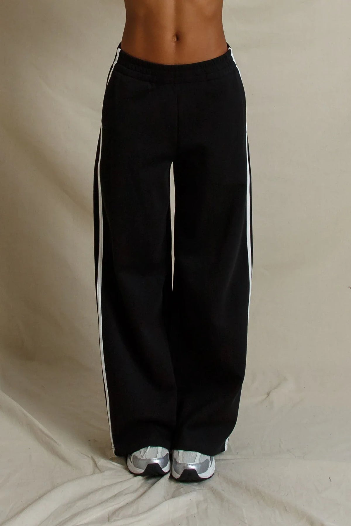 Mikos Pureform Wide Leg Pant in True Black - view 2