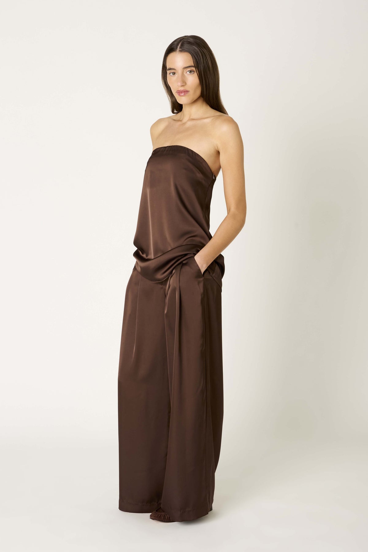 Hartfield Pant in Chocolate — side