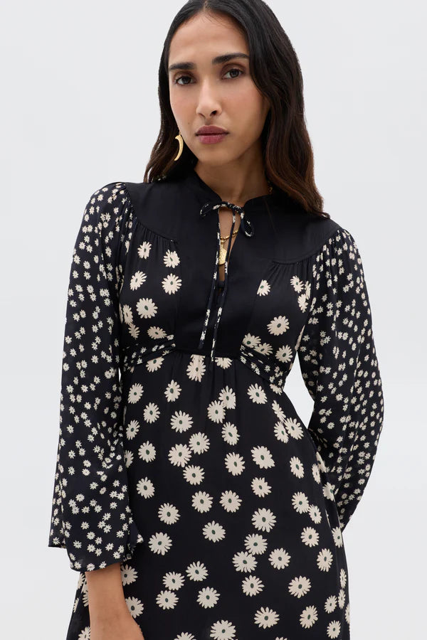Anela Midi Dress in Daisy Mix Black — view 4