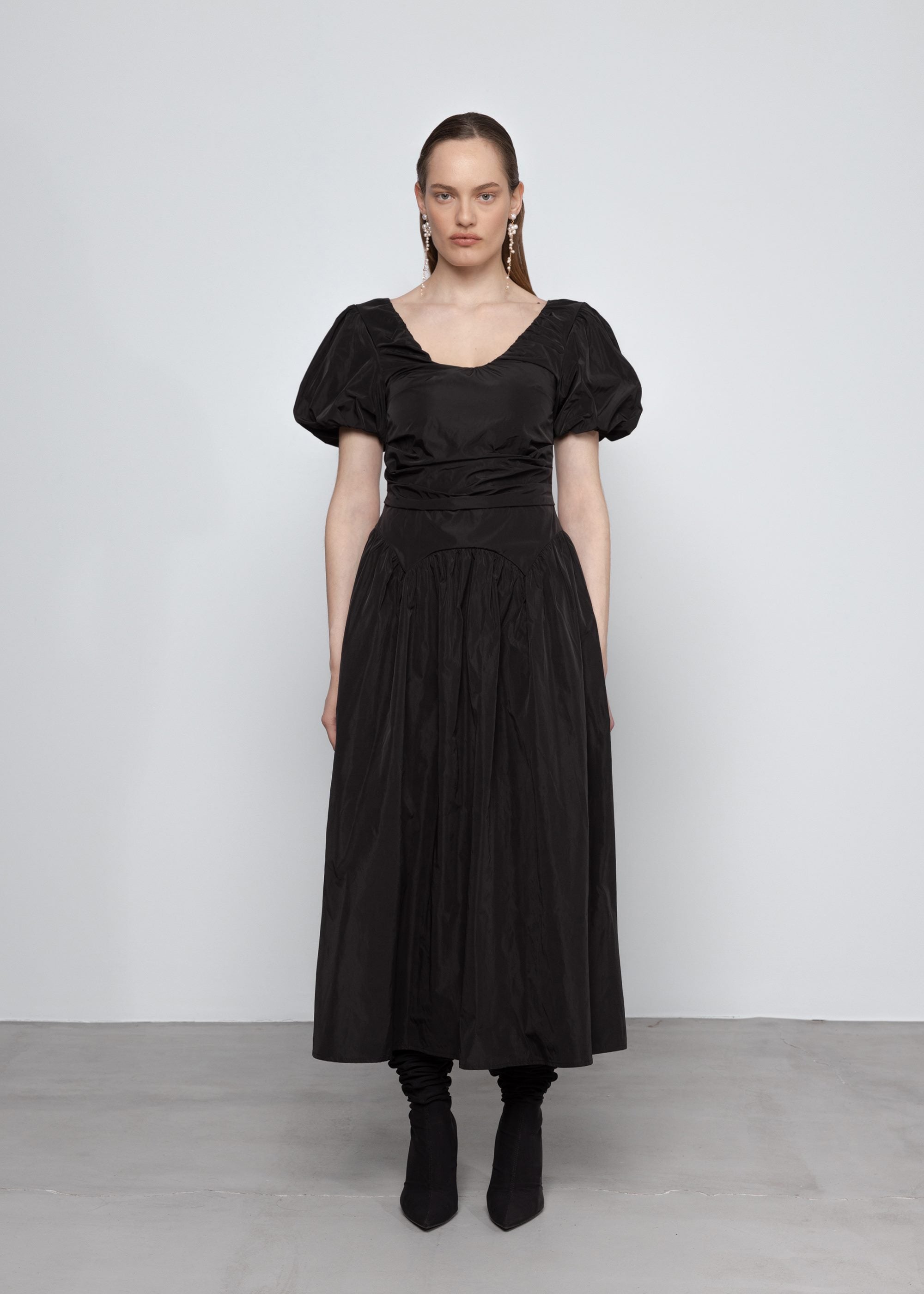 Taffeta Puff Sleeve Volume Dress
