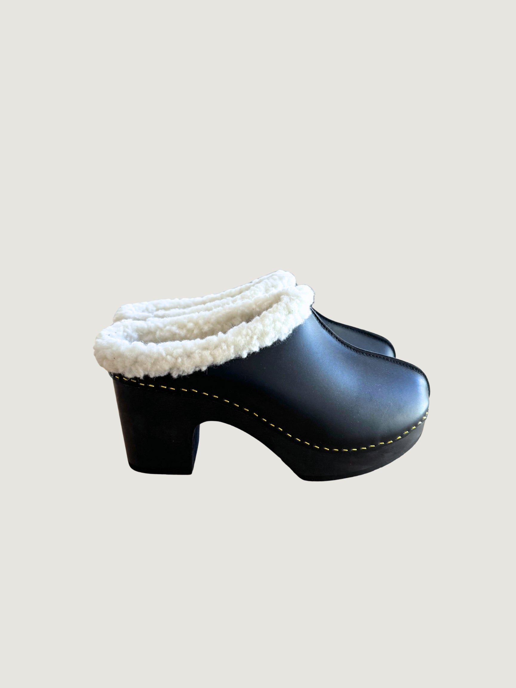 Ygloo Fur Vegetal Leather Clogs