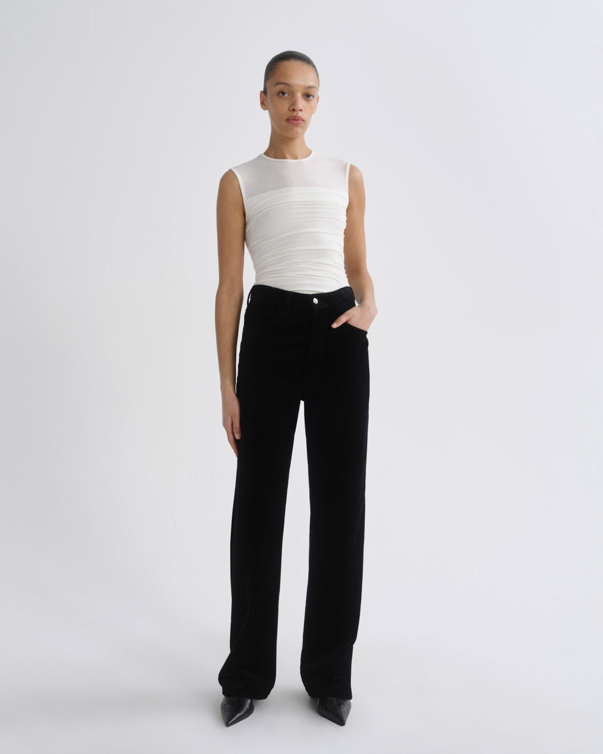 Vintage Loose Corduroy Jean in Obscura — view 1