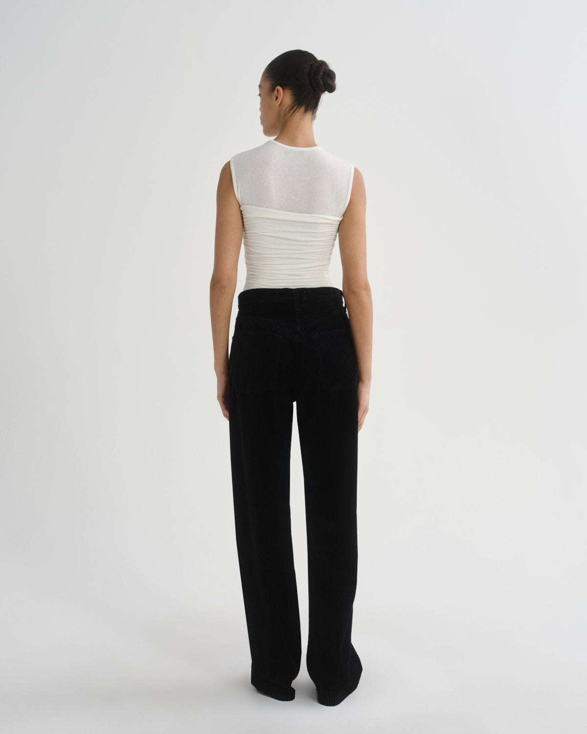 Vintage Loose Corduroy Jean in Obscura — view 2