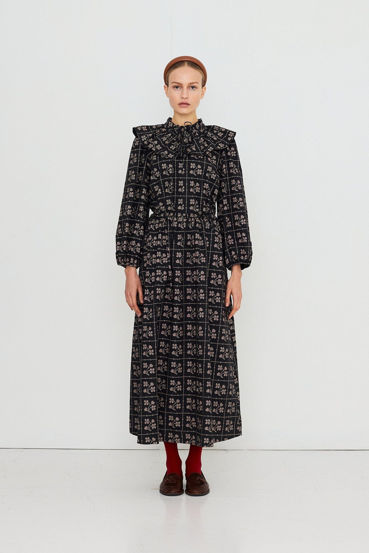 Dots Flowers Puff Sleeves Blouse in Navy — view 4
