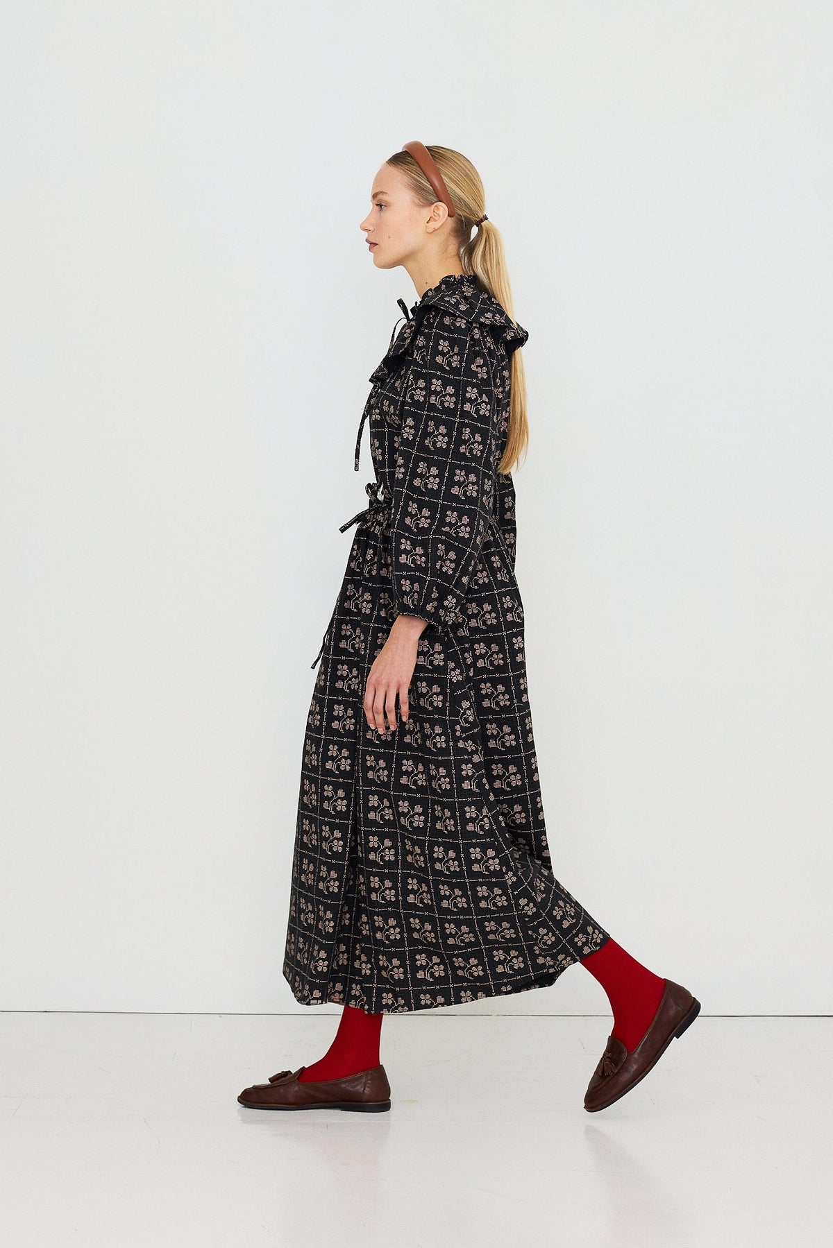 Dots Flowers Puff Sleeves Blouse in Navy — view 7