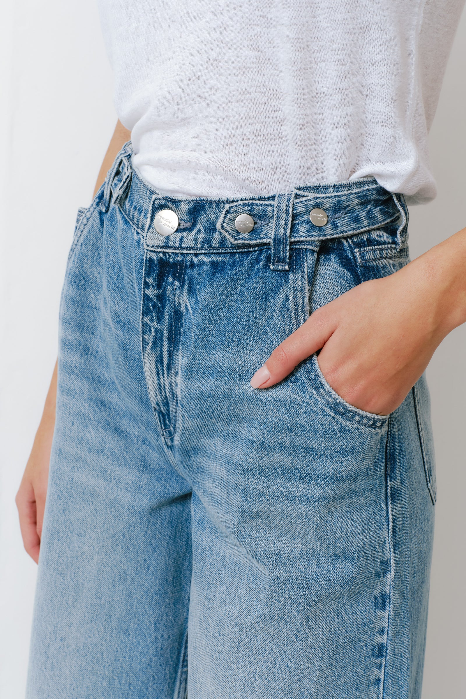 Ali Tab Jeans in Melrose — view 3