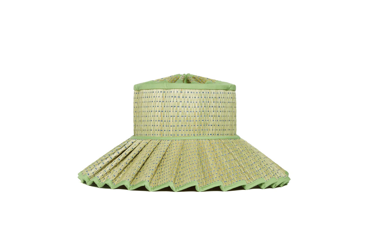 Island Capri Hat in Grassland