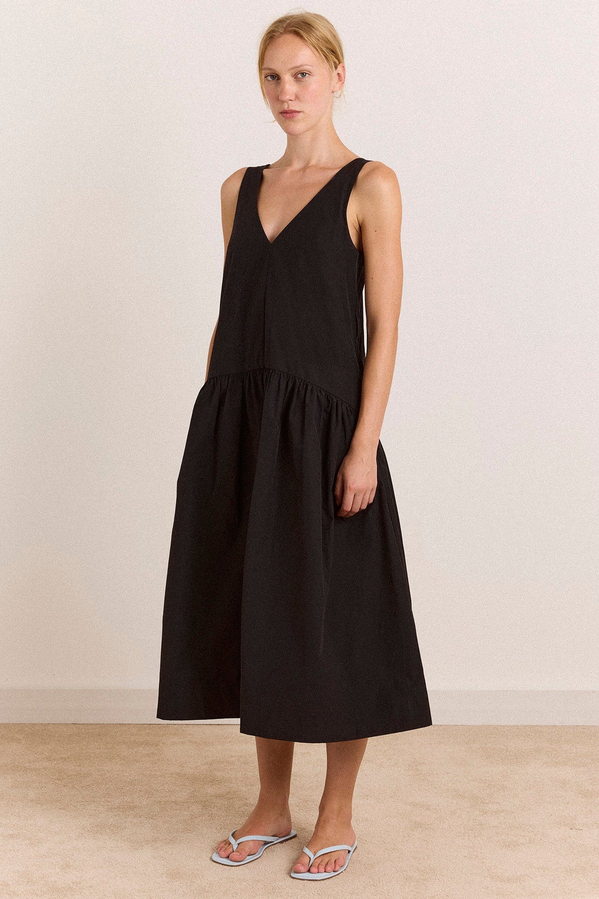 Dallas Midi Dress in Black - view 4