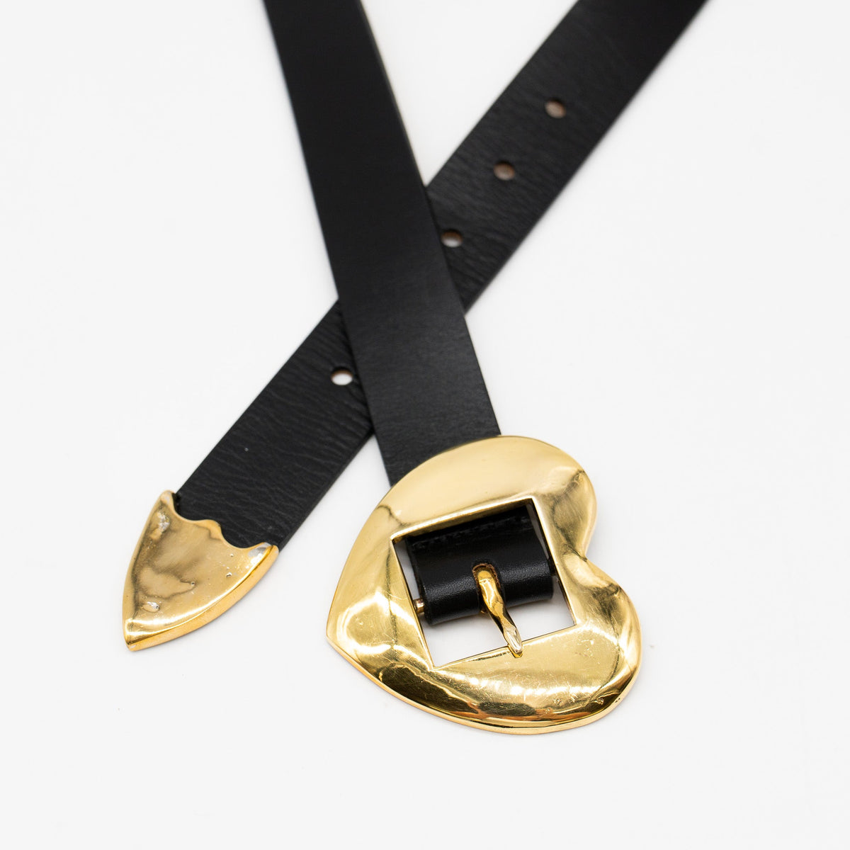 Brass Hammered Heart Belt in Black — buckle