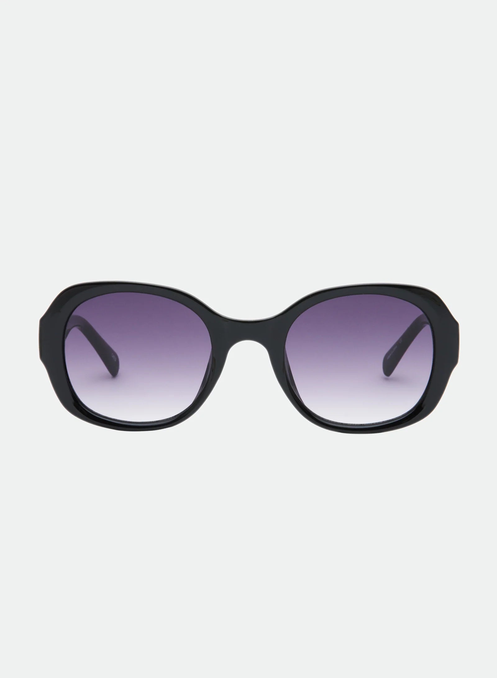 Darcy Sunglasses in Black/Smoke — view 3