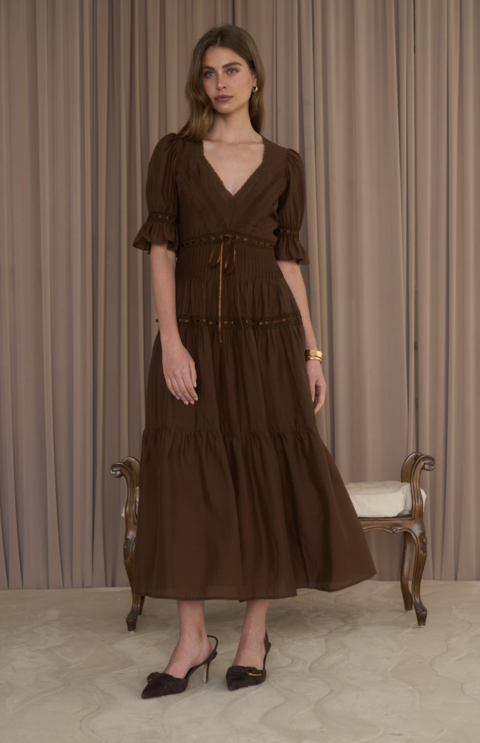 Sweetheart Neck Tiered Lace Trim Midi Dress in Chocolate