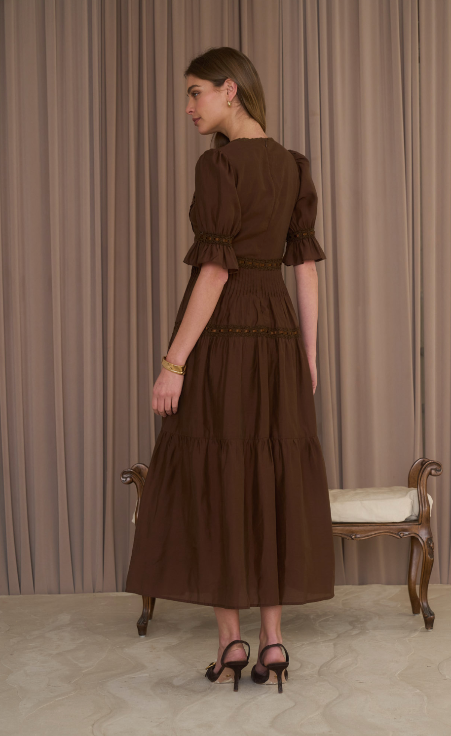 Sweetheart Neck Tiered Lace Trim Midi Dress in Chocolate