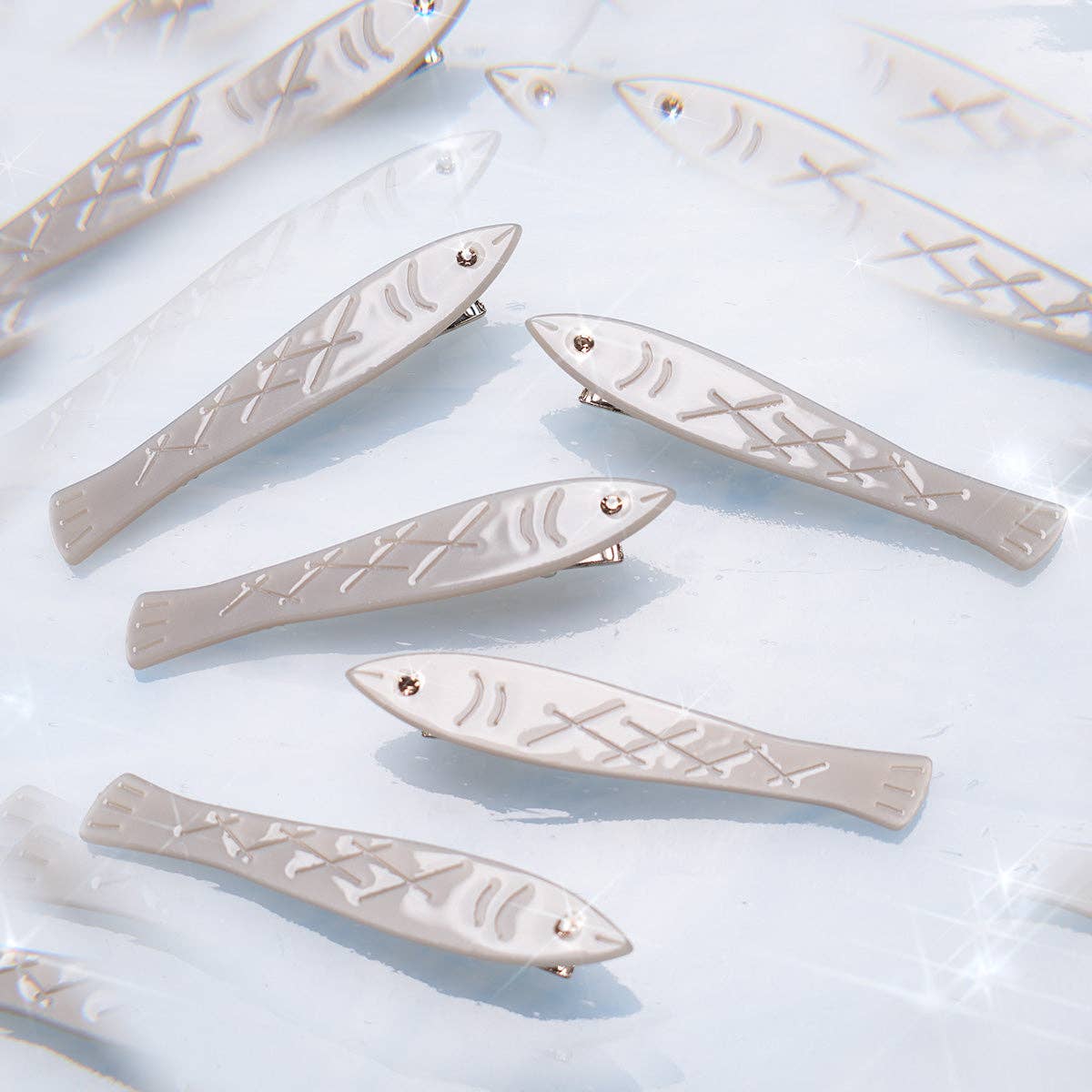 Sardine Fish Hair Clip Set in Silver Acetate with Rhinestone — front view