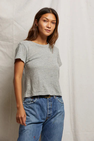 Lisa Recycled Cotton Fitted Tee in Heather Grey