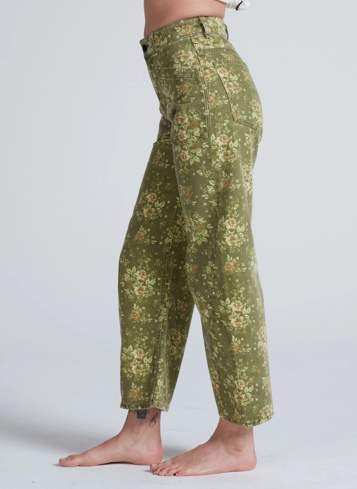 Twisted Barrel Pant in Floral Camo — side view
